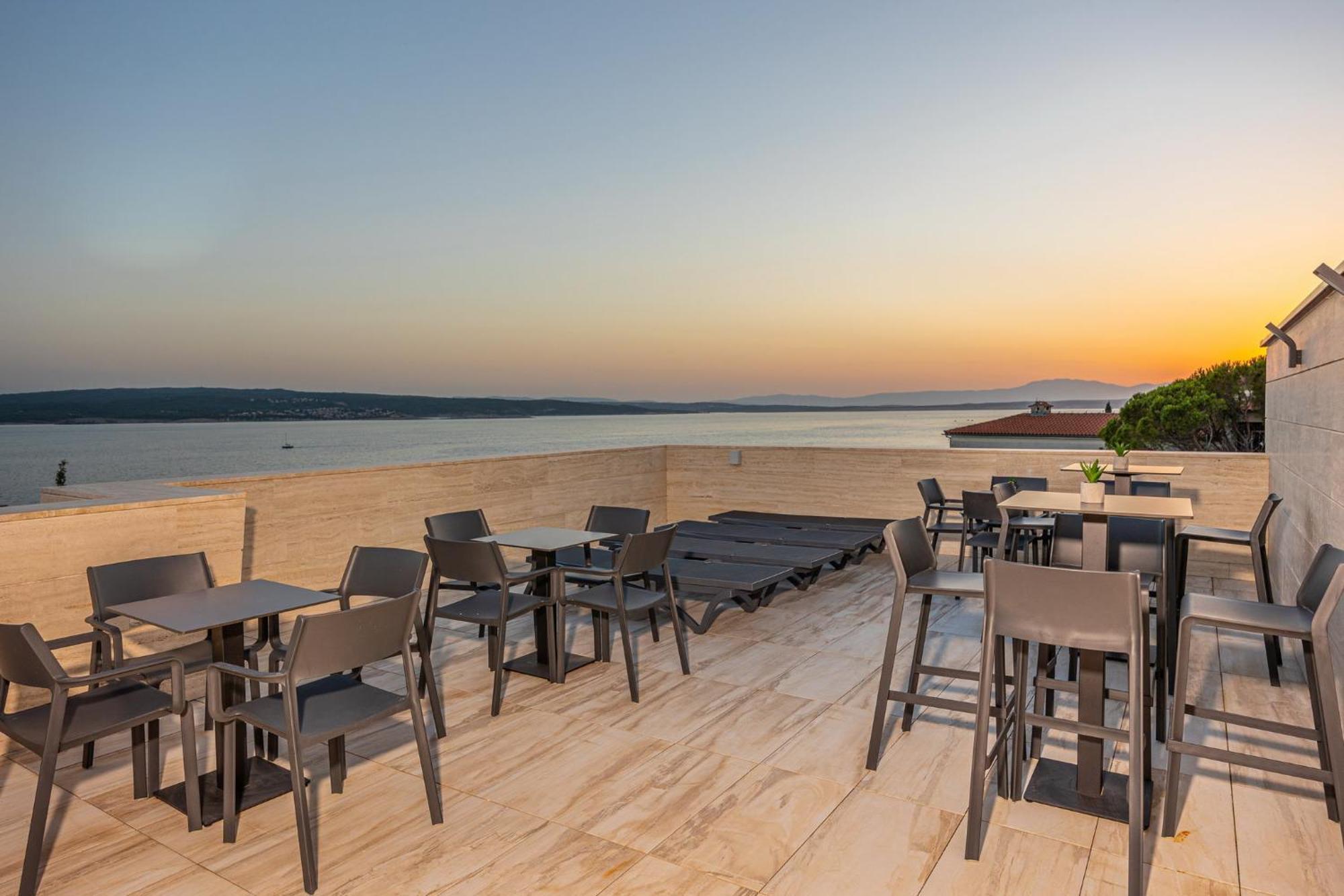 Villa Lana I Crikvenica Exteriör bild